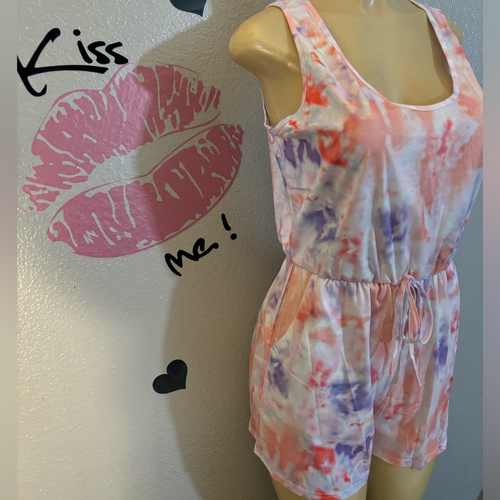 New Sleeveless Tie Dye Romper - Picture 3 of 5